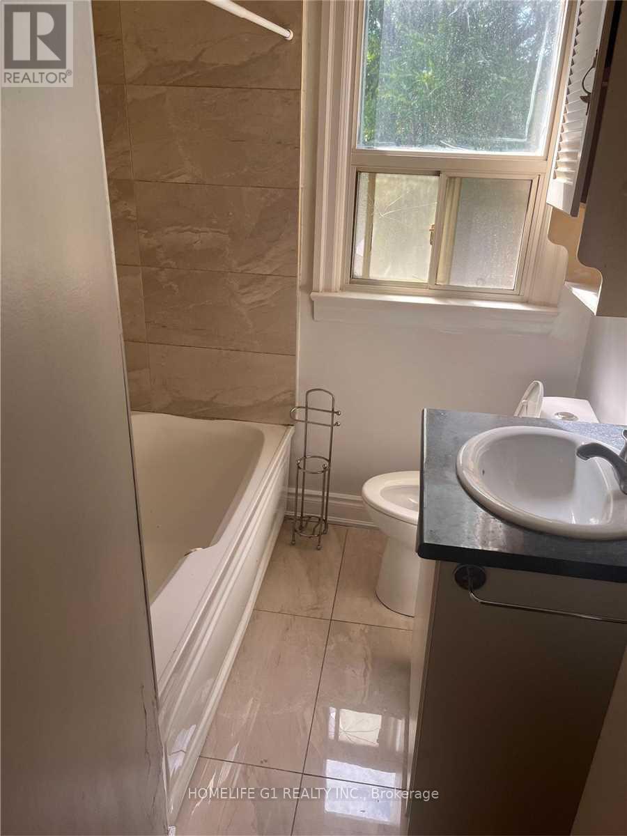1098 Kent Avenue, Oakville, Ontario  L6H 1Z8 - Photo 8 - W13634812