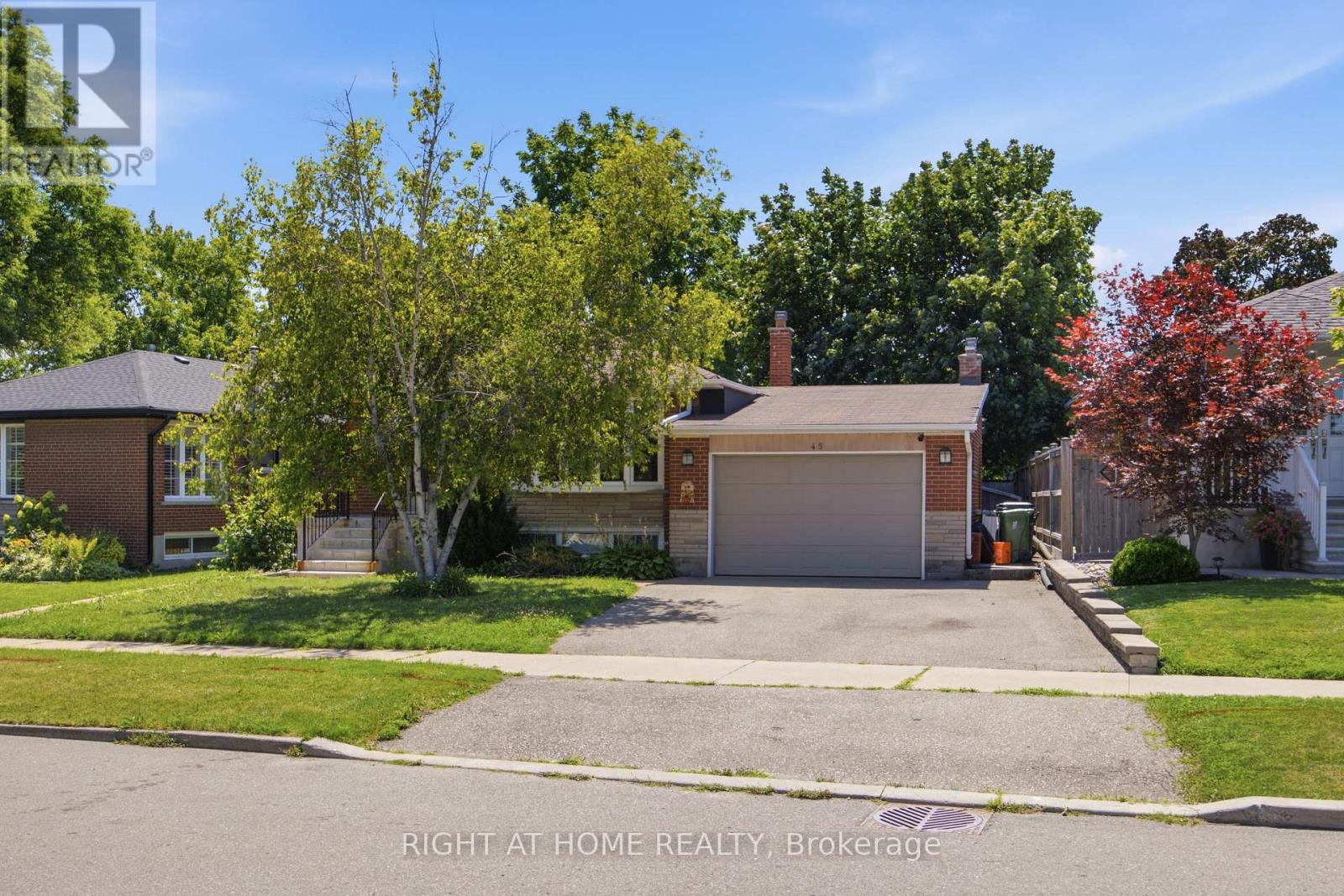 45 FAVERSHAM CRESCENT, Toronto, Ontario