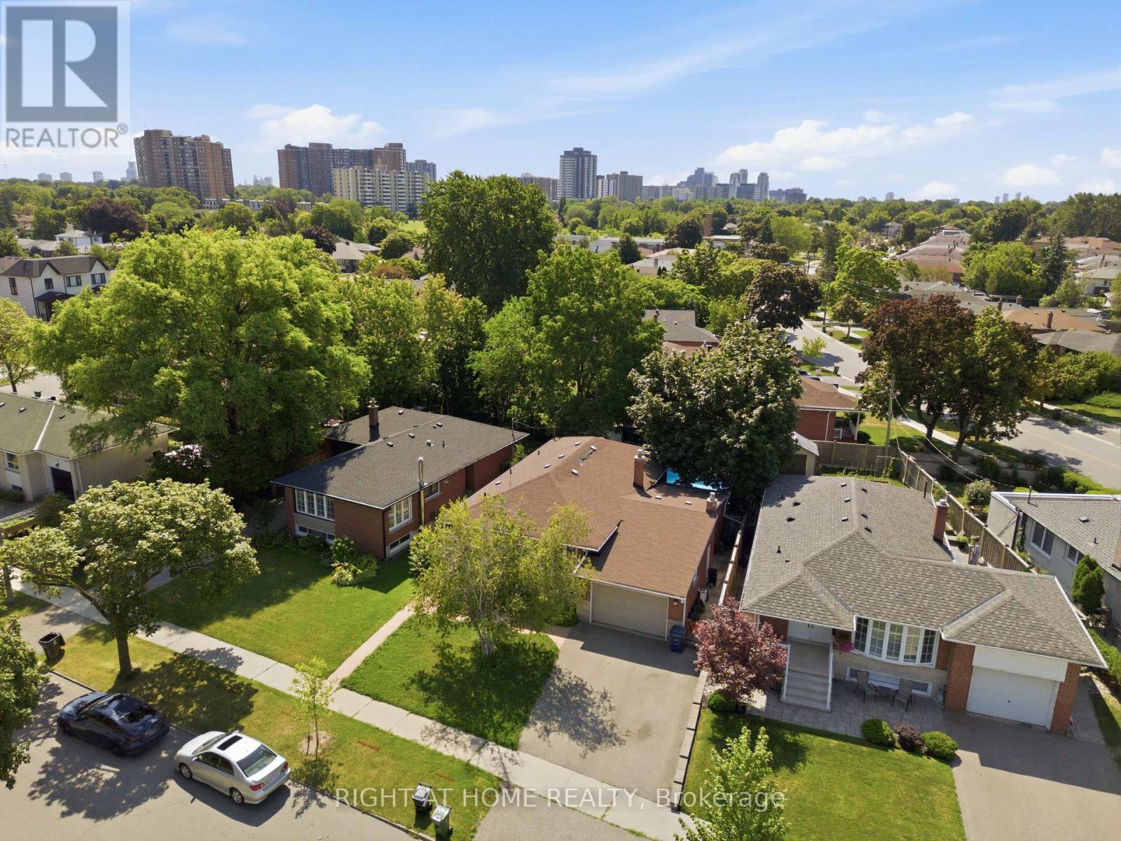 45 Faversham Crescent, Toronto, Ontario  M9C 3X7 - Photo 33 - W13634818