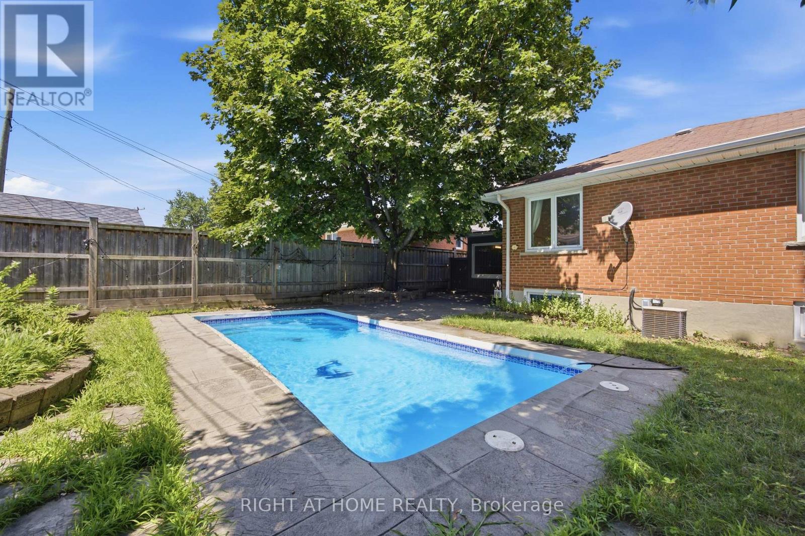 45 Faversham Crescent, Toronto, Ontario  M9C 3X7 - Photo 36 - W13634818