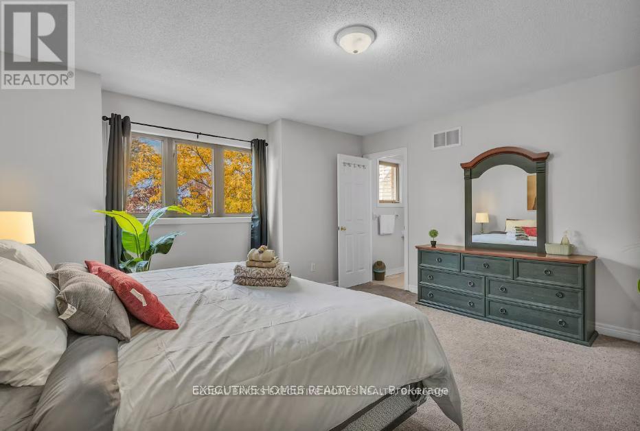 17 - 1245 Stephenson Drive, Burlington, Ontario  L7S 2L9 - Photo 17 - W13634820