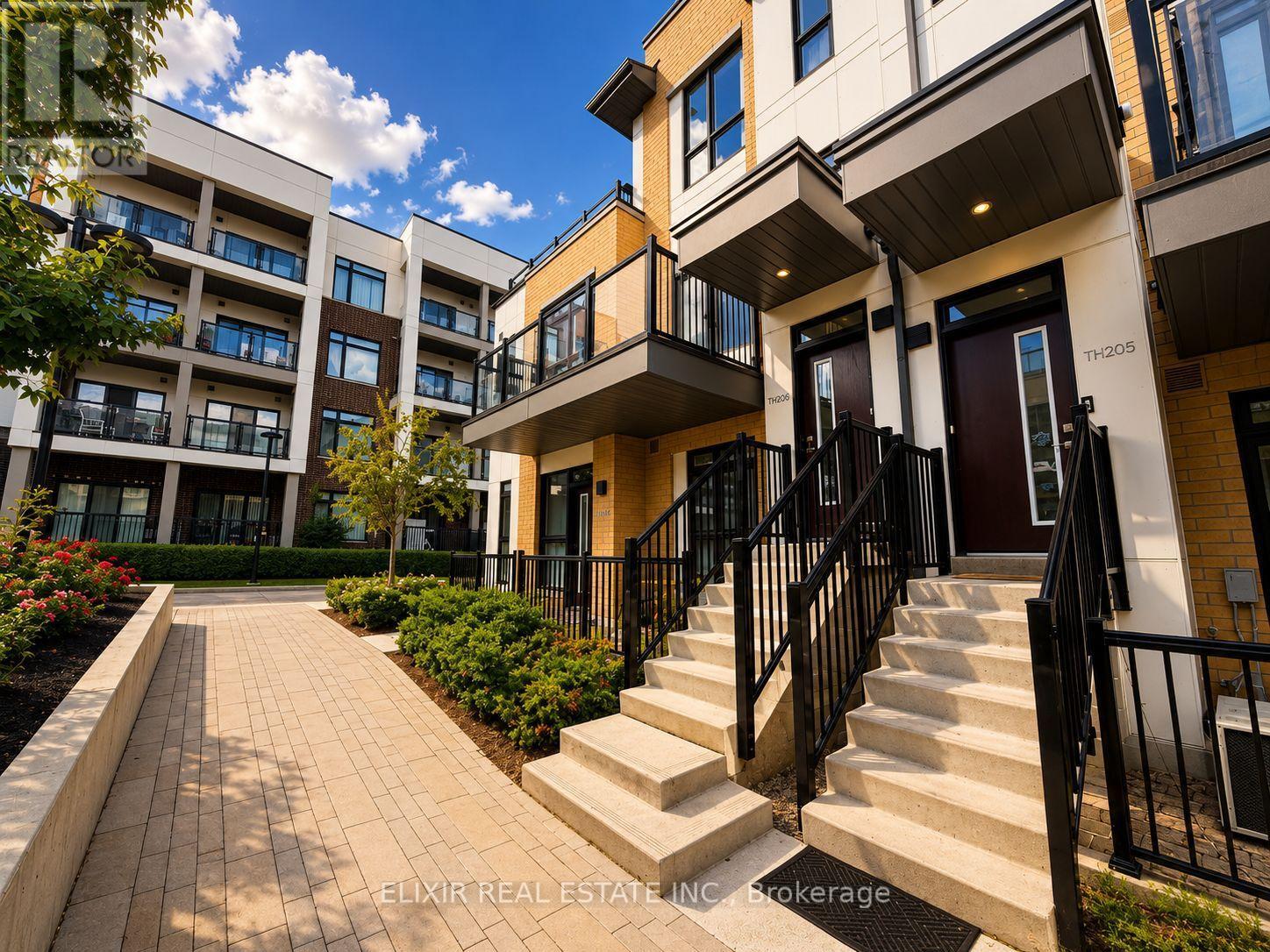 206 - 140 Canon Jackson Drive, Toronto, Ontario  M6M 0B9 - Photo 2 - W13634886