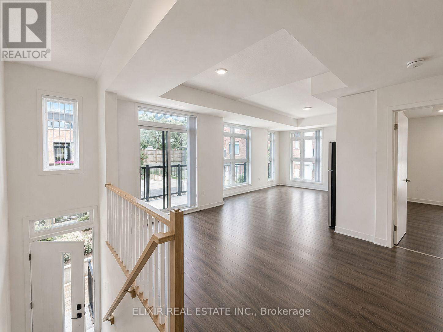 206 - 140 Canon Jackson Drive, Toronto, Ontario  M6M 0B9 - Photo 9 - W13634886