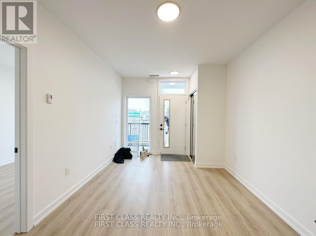 B008 - 20 Legarfeld Drive, Brampton, Ontario  L7A 5L4 - Photo 6 - W13634912