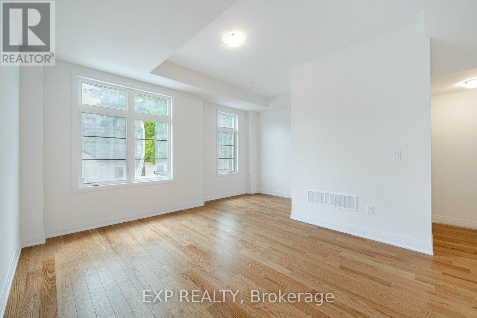 209 Wyndham Street, Mississauga, Ontario  L5M 2S5 - Photo 10 - W13634936