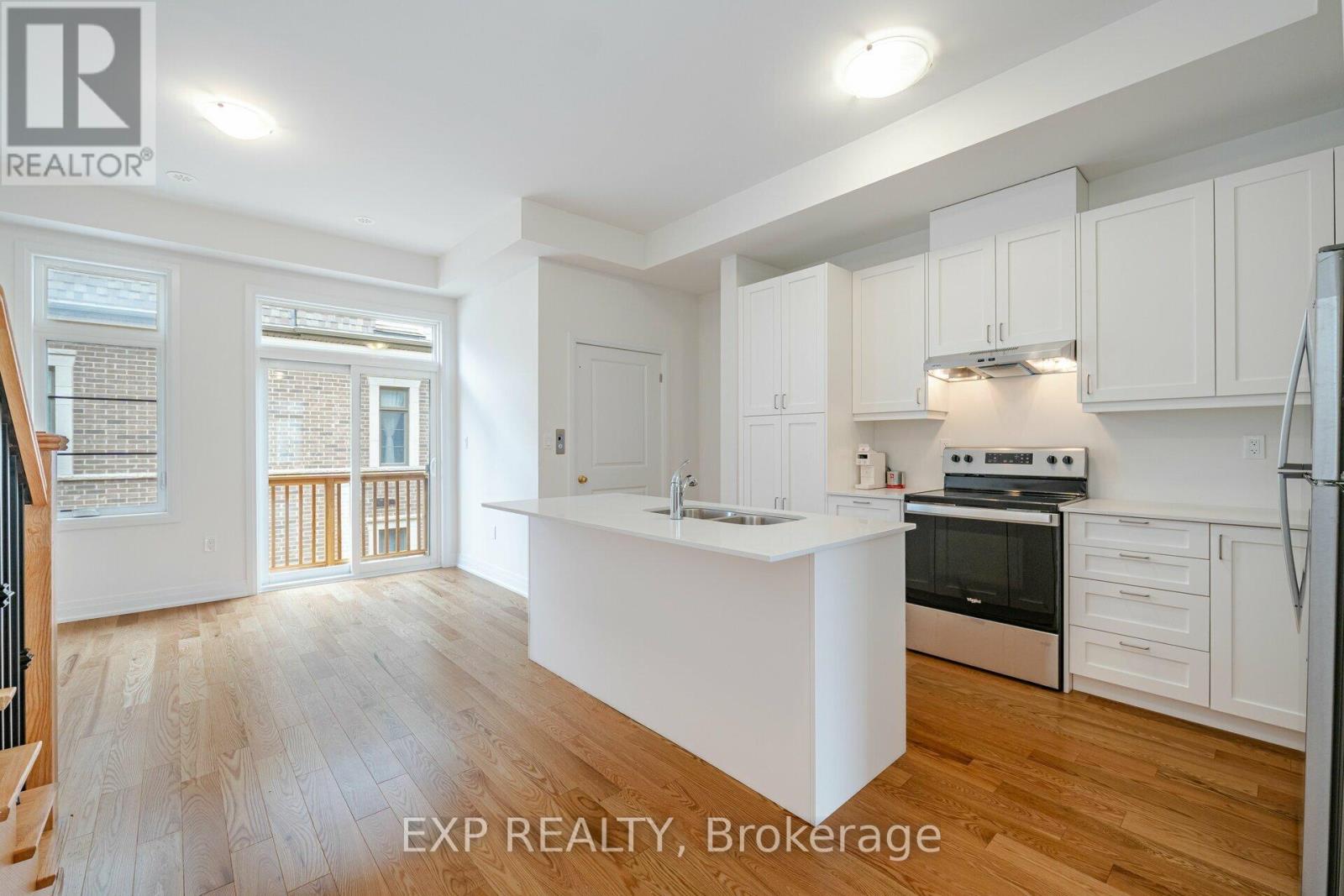 209 Wyndham Street, Mississauga, Ontario  L5M 2S5 - Photo 12 - W13634936