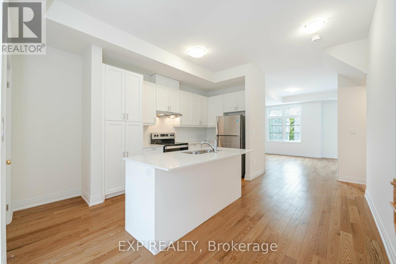 209 Wyndham Street, Mississauga, Ontario  L5M 2S5 - Photo 14 - W13634936