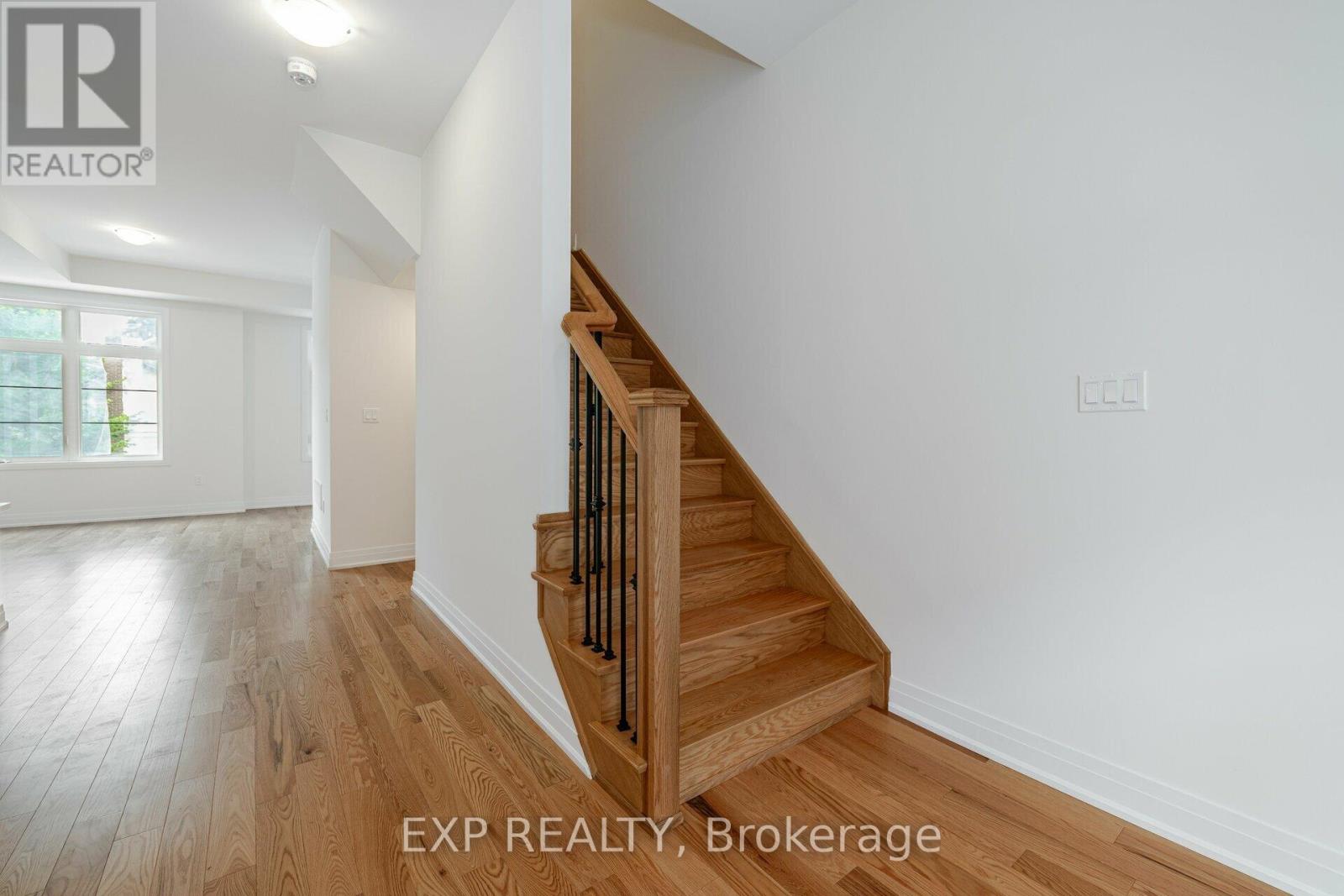 209 Wyndham Street, Mississauga, Ontario  L5M 2S5 - Photo 17 - W13634936