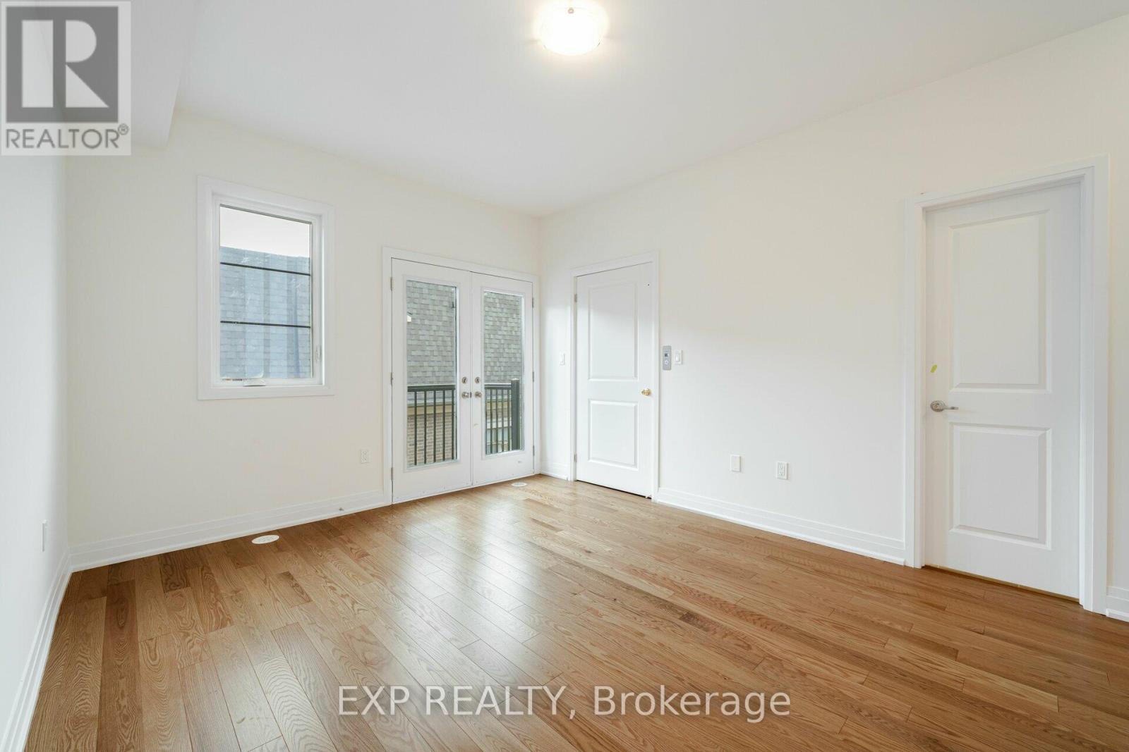 209 Wyndham Street, Mississauga, Ontario  L5M 2S5 - Photo 20 - W13634936