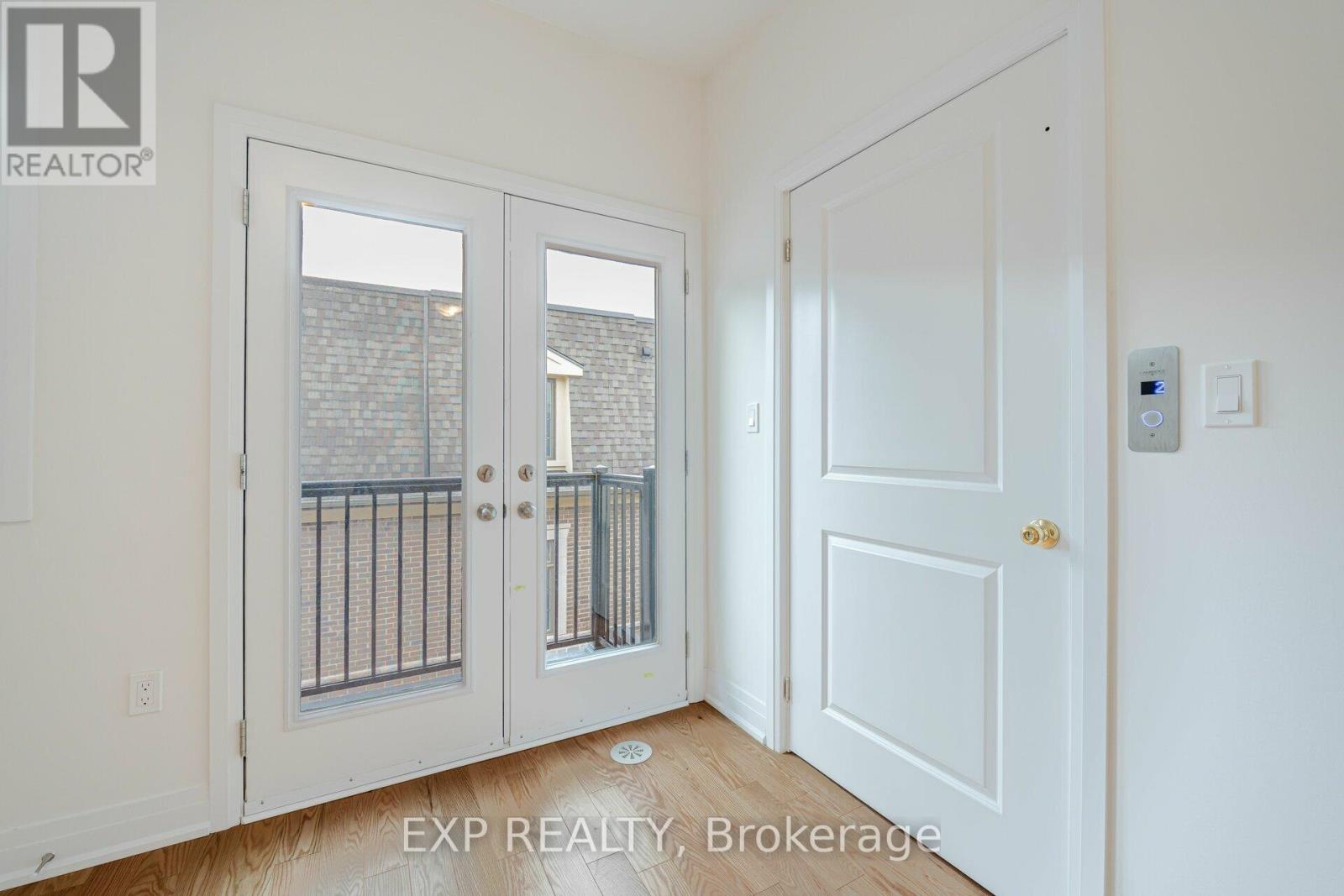 209 Wyndham Street, Mississauga, Ontario  L5M 2S5 - Photo 22 - W13634936
