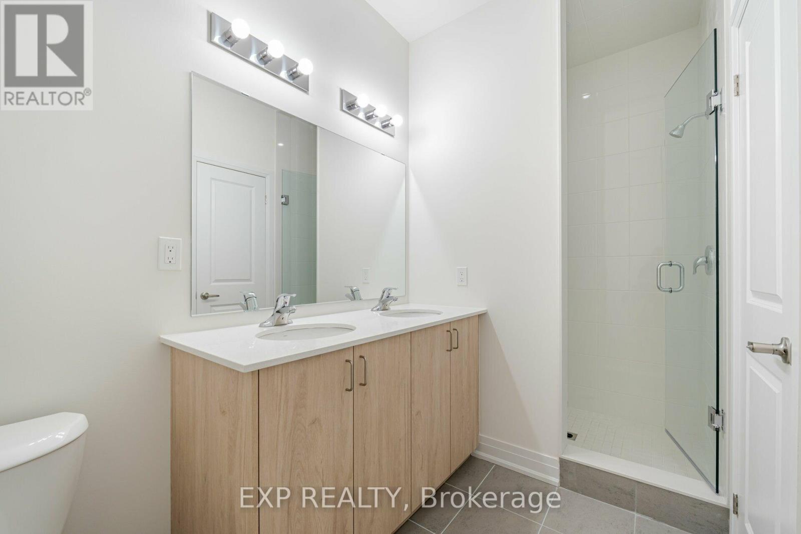 209 Wyndham Street, Mississauga, Ontario  L5M 2S5 - Photo 24 - W13634936