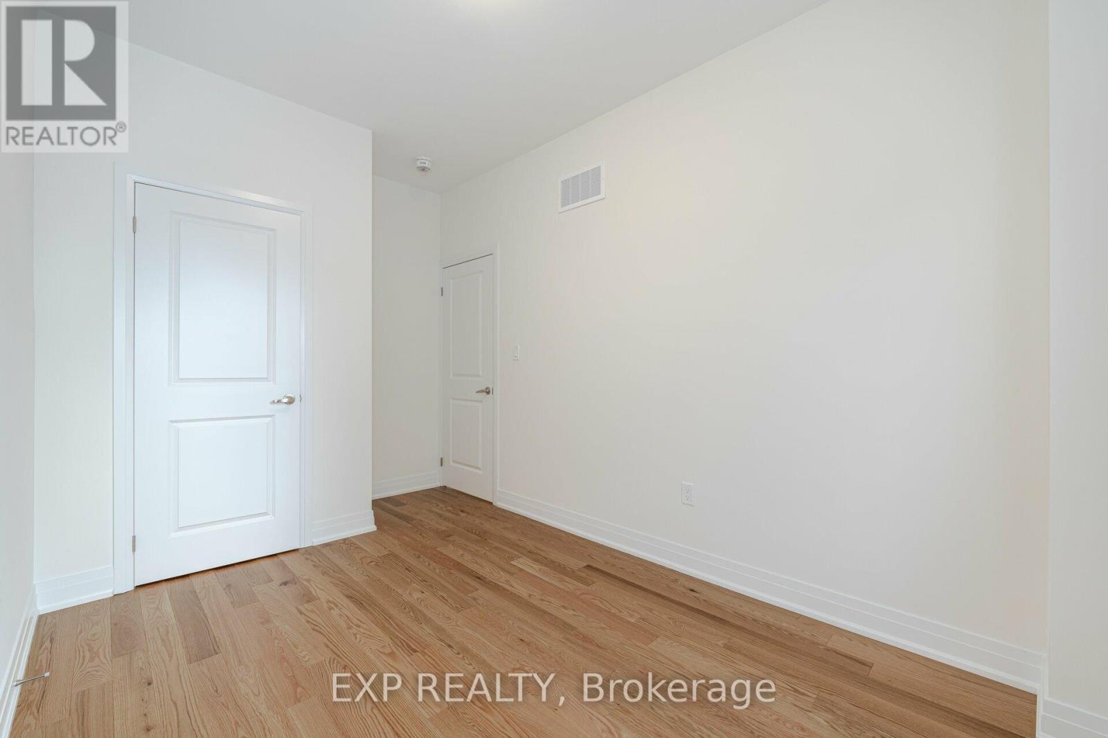 209 Wyndham Street, Mississauga, Ontario  L5M 2S5 - Photo 27 - W13634936