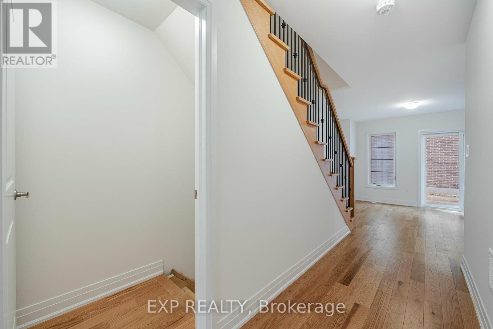 209 Wyndham Street, Mississauga, Ontario  L5M 2S5 - Photo 31 - W13634936