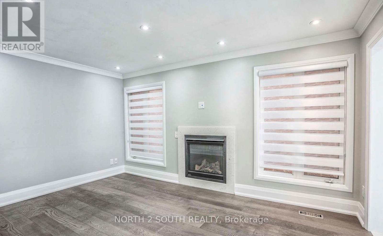 Upper - 37 Loire Court, Toronto, Ontario M9V 4Z7 - Photo 11 - W13634986
