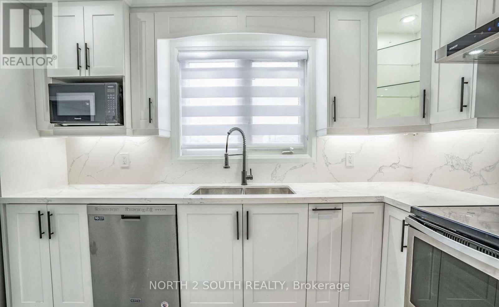 Upper - 37 Loire Court, Toronto, Ontario M9V 4Z7 - Photo 20 - W13634986