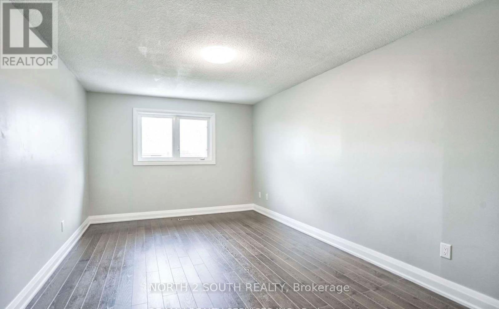 Upper - 37 Loire Court, Toronto, Ontario M9V 4Z7 - Photo 25 - W13634986