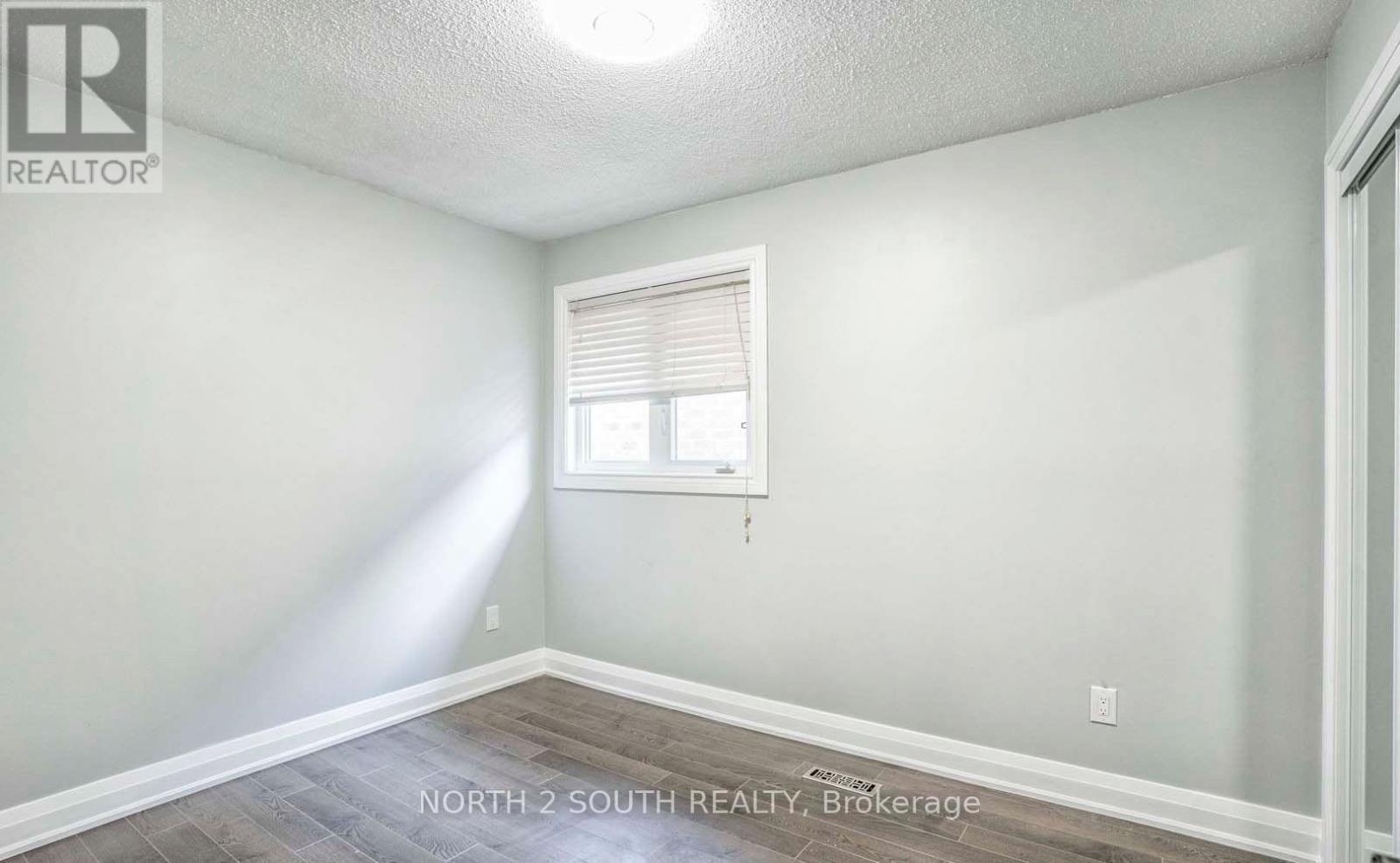 Upper - 37 Loire Court, Toronto, Ontario M9V 4Z7 - Photo 31 - W13634986