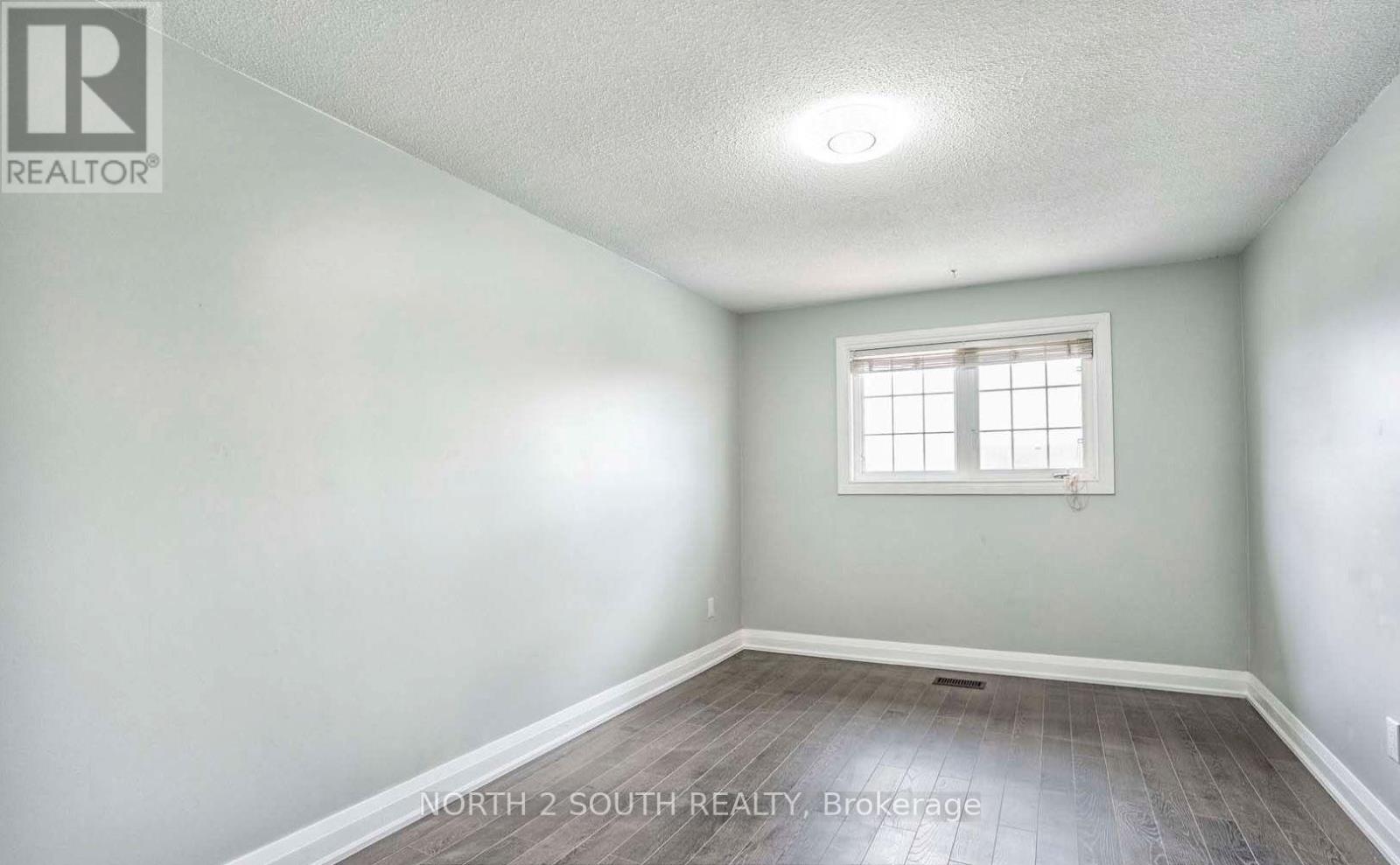 Upper - 37 Loire Court, Toronto, Ontario M9V 4Z7 - Photo 33 - W13634986