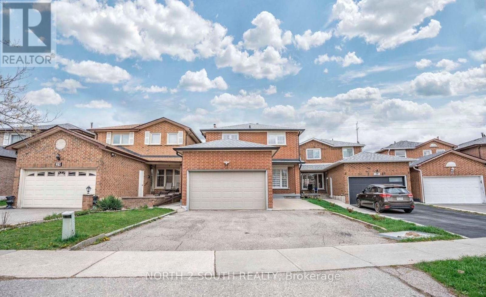 Upper - 37 Loire Court, Toronto, Ontario M9V 4Z7 - Photo 4 - W13634986