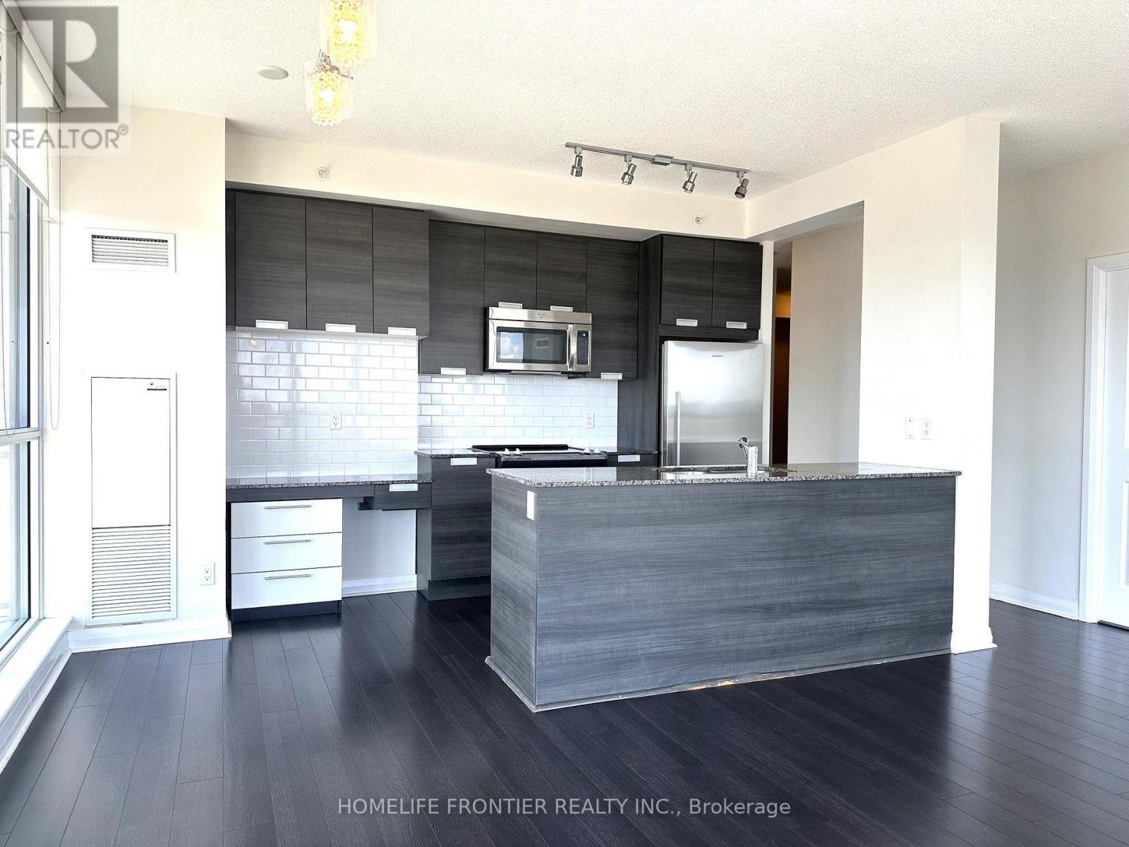 1607 - 55 Eglinton Avenue W, Mississauga, Ontario  L5R 0E4 - Photo 8 - W13635046