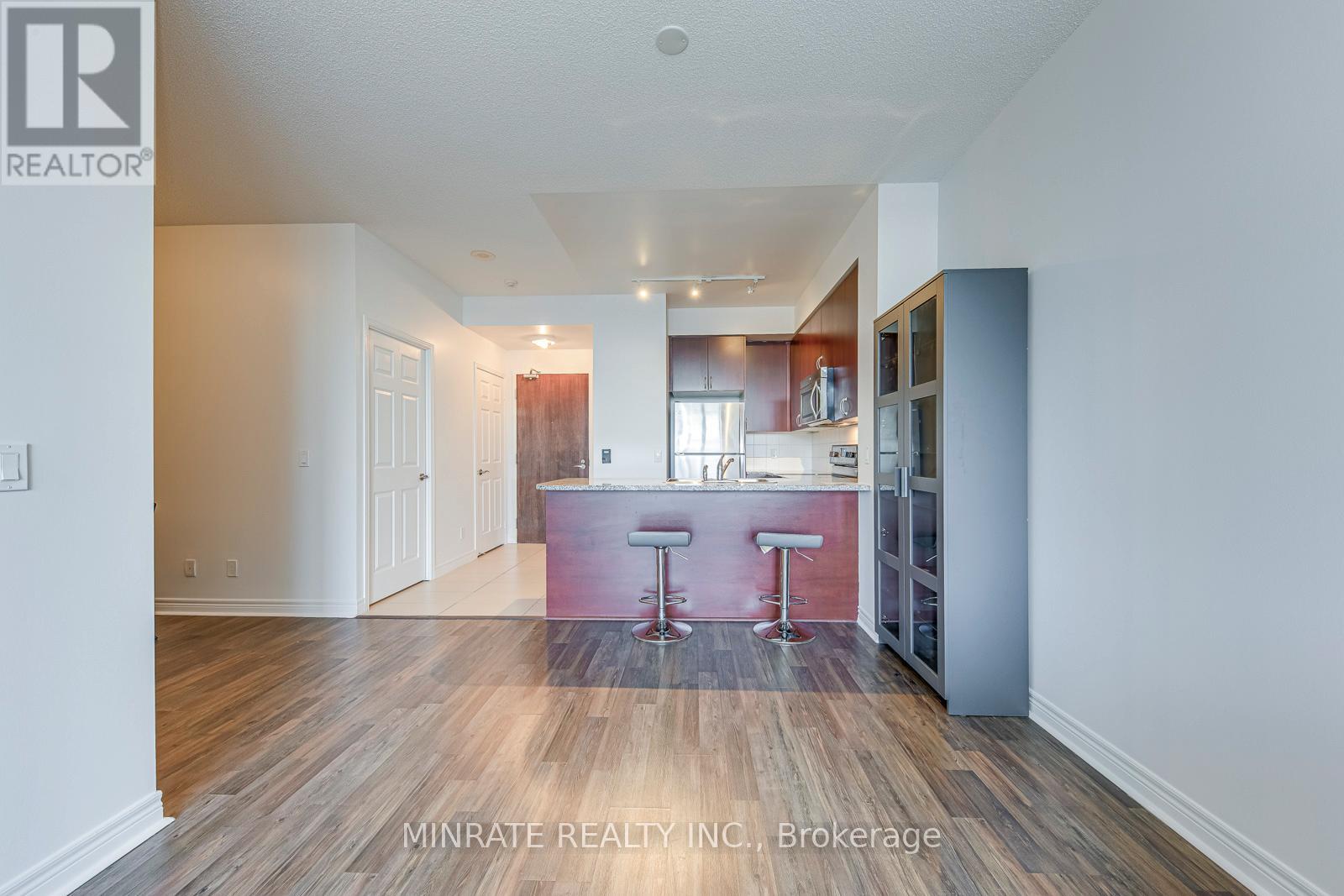 309 - 339 Rathburn Road W, Mississauga, Ontario  L5B 0K6 - Photo 6 - W13635078