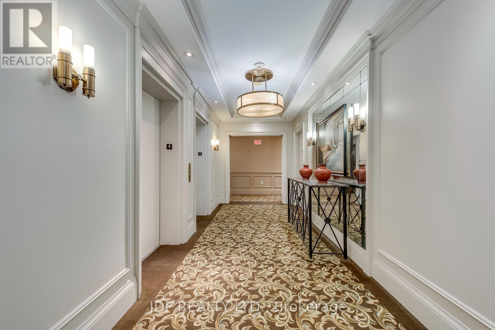 402 - 111 Forsythe Street, Oakville, Ontario  L6K 3J9 - Photo 8 - W13635096