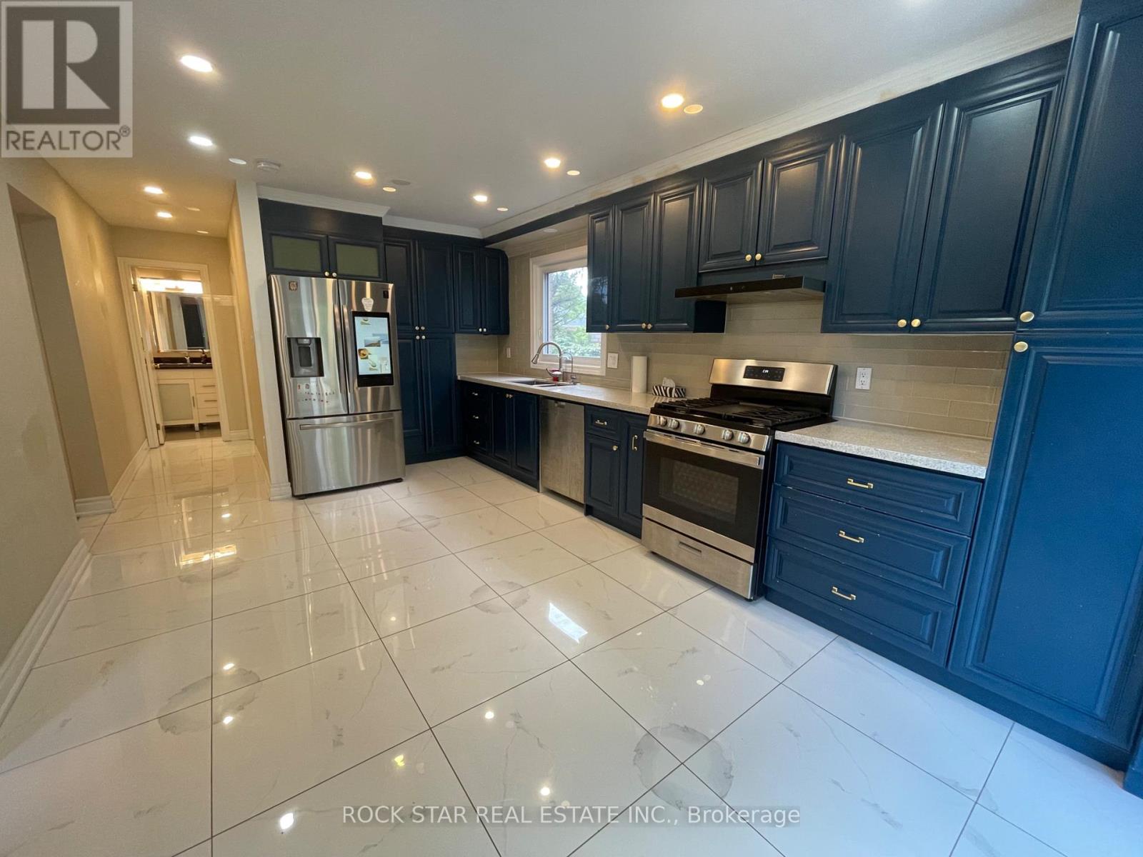 106 Milbourne Crescent, Oakville, Ontario  L6H 5P1 - Photo 12 - W13635110