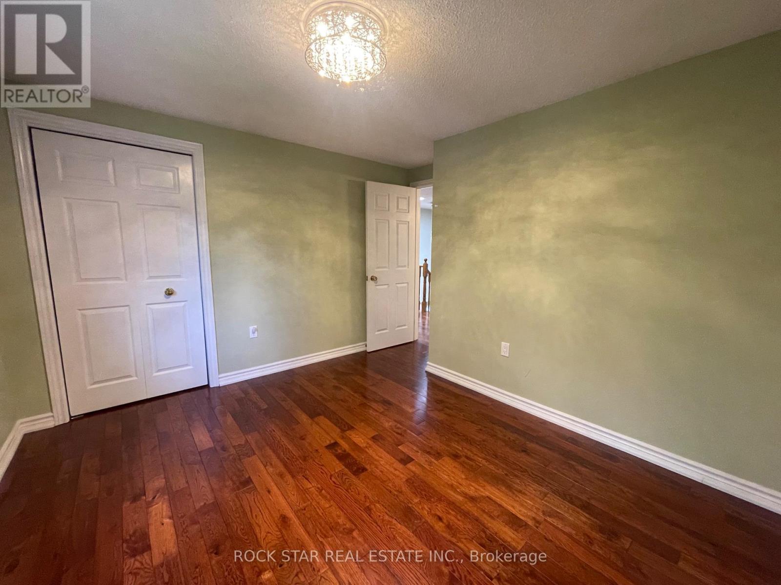 106 Milbourne Crescent, Oakville, Ontario  L6H 5P1 - Photo 25 - W13635110