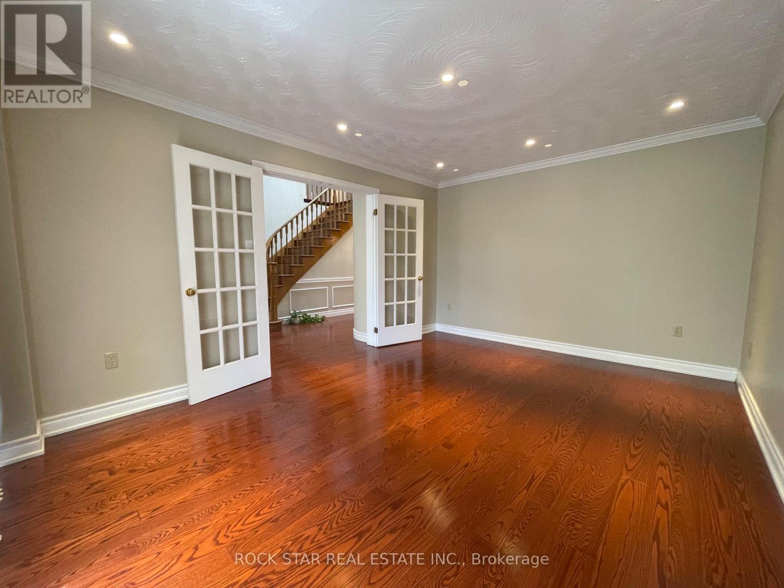 106 Milbourne Crescent, Oakville, Ontario  L6H 5P1 - Photo 5 - W13635110