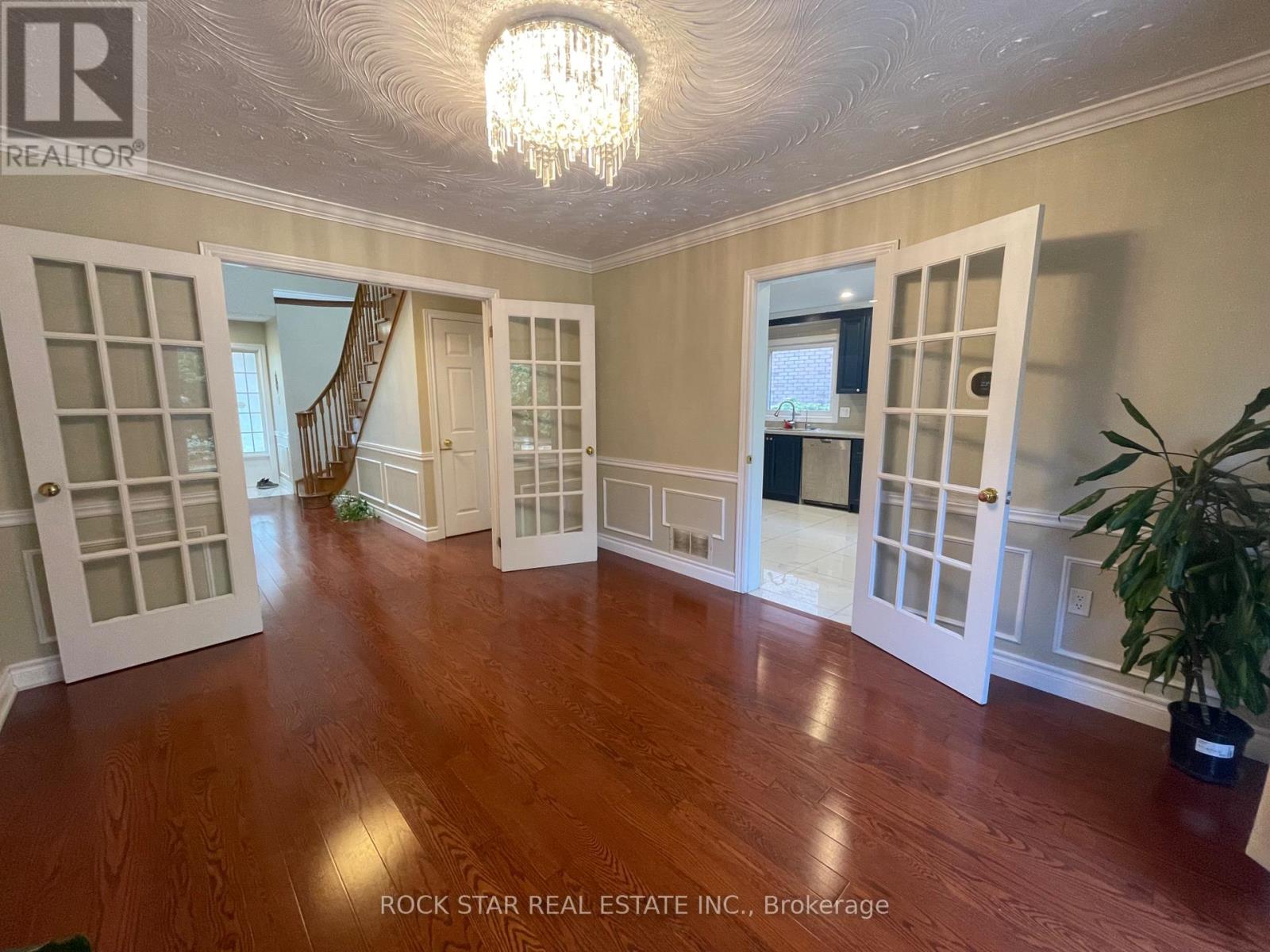 106 Milbourne Crescent, Oakville, Ontario  L6H 5P1 - Photo 9 - W13635110
