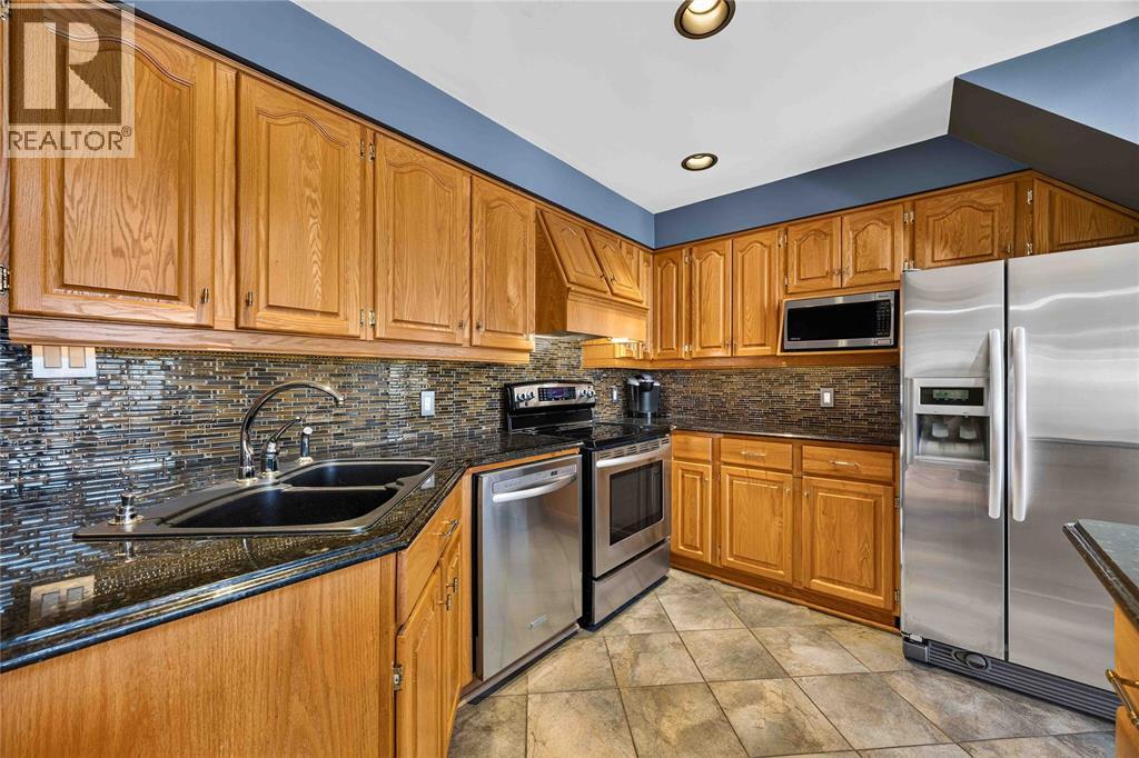 1520 Venetian Boulevard Unit# M-306, Point Edward, Ontario  N7T 7Z8 - Photo 7 - 26018395