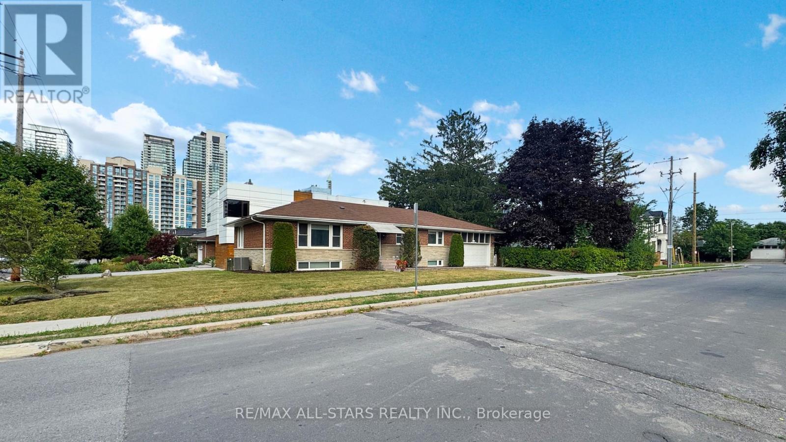 105 Betty Ann Drive, Toronto, Ontario  M2N 1X1 - Photo 37 - C13634674