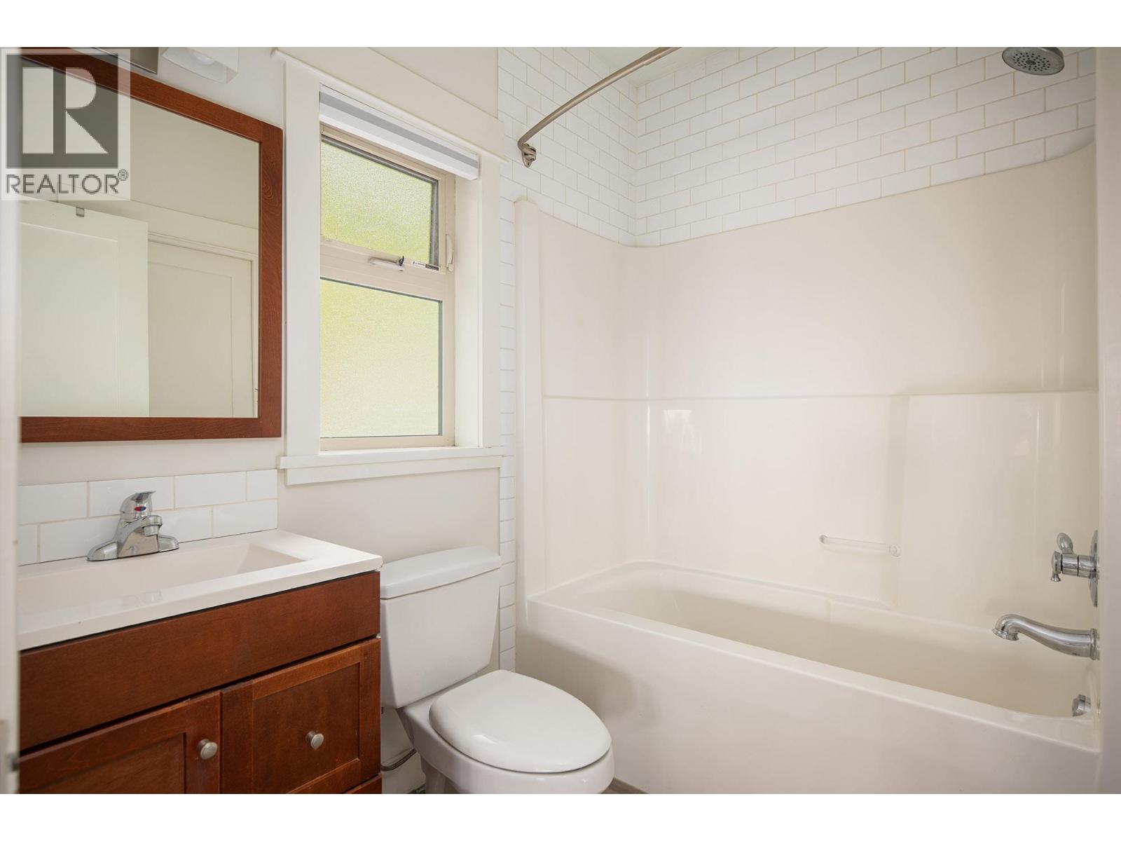 879 Seymour Bay Drive, Bowen Island, British Columbia V0N 1G1 - Photo 17 - R3111068