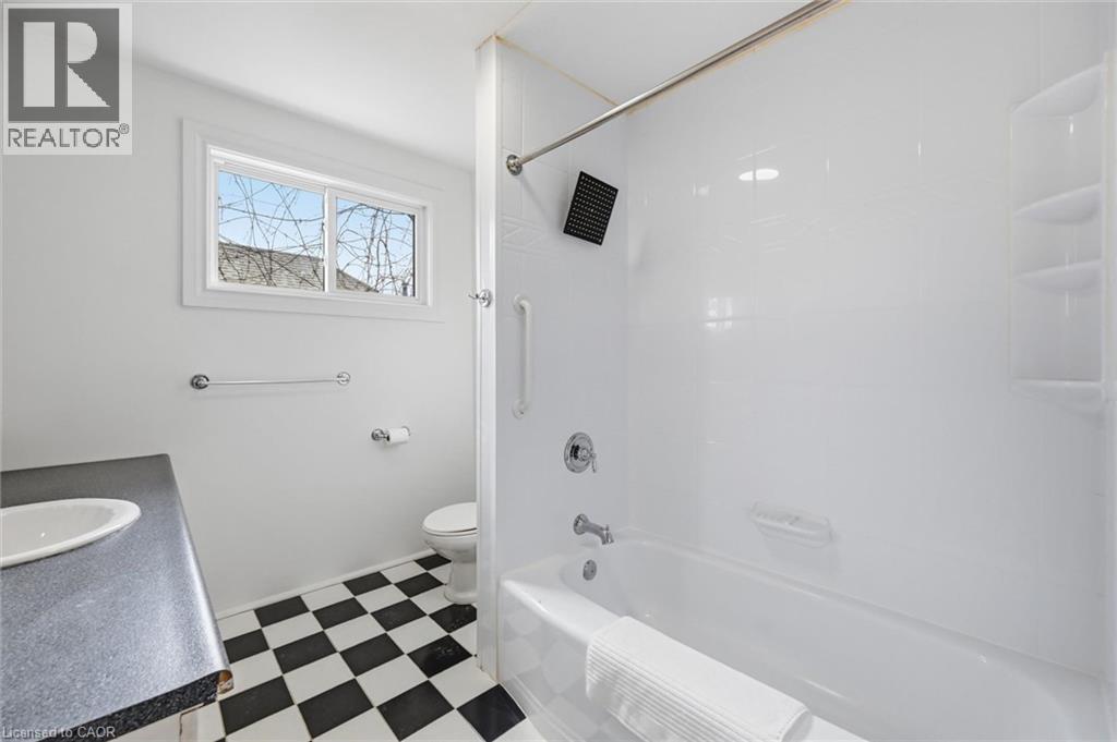 355 Cumberland Avenue, Hamilton, Ontario  L8M 2A5 - Photo 28 - 40837899