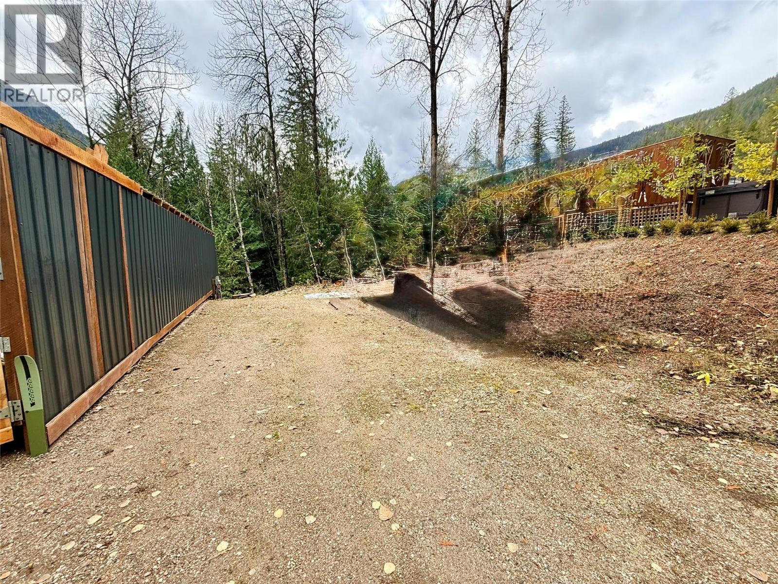 4955 Camp Creek Road Unit# 16 Lot# 16, Revelstoke, British Columbia