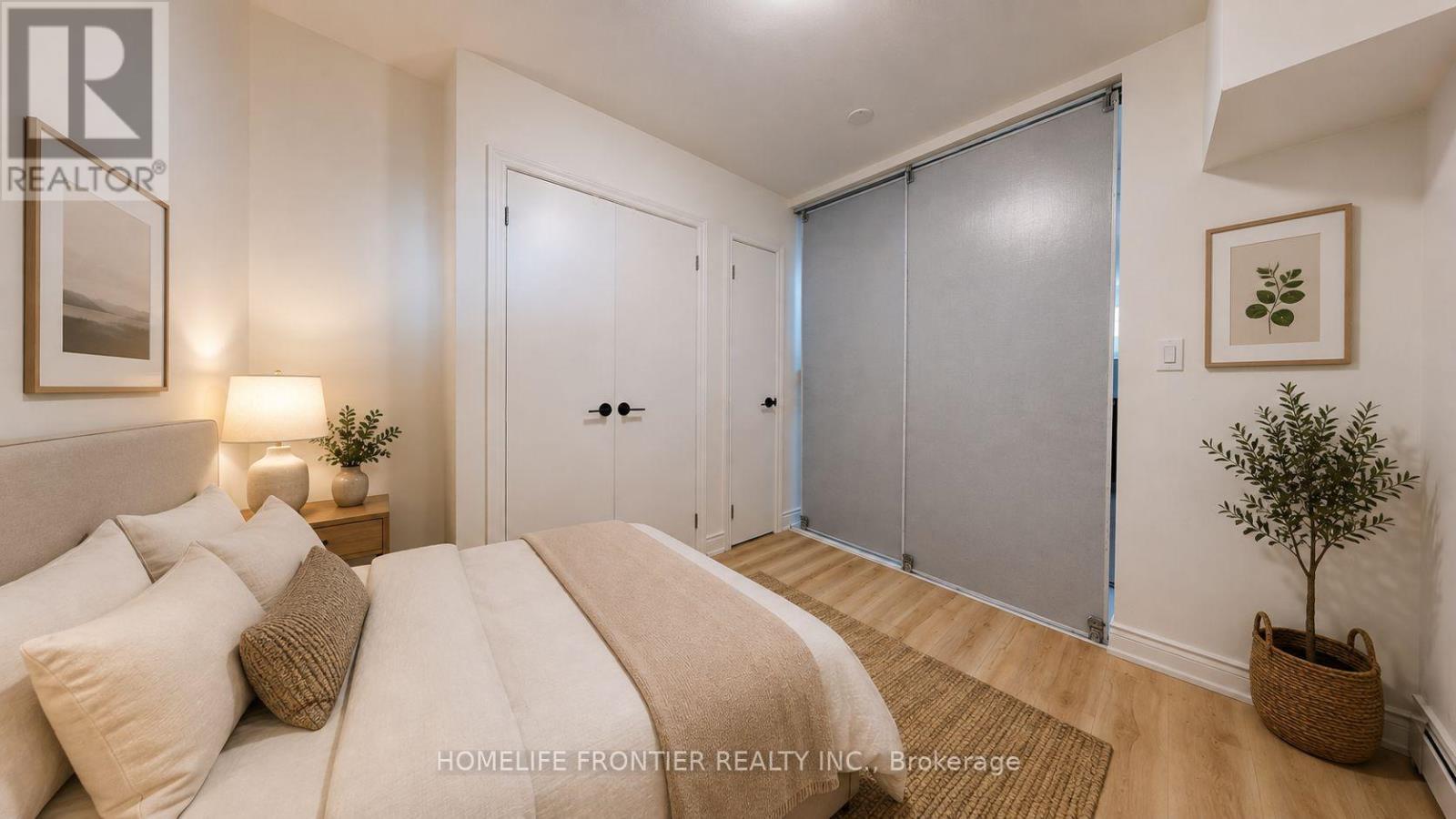 101 - 291 Scarlett Road, Toronto, Ontario  M6N 4L1 - Photo 3 - W13628748
