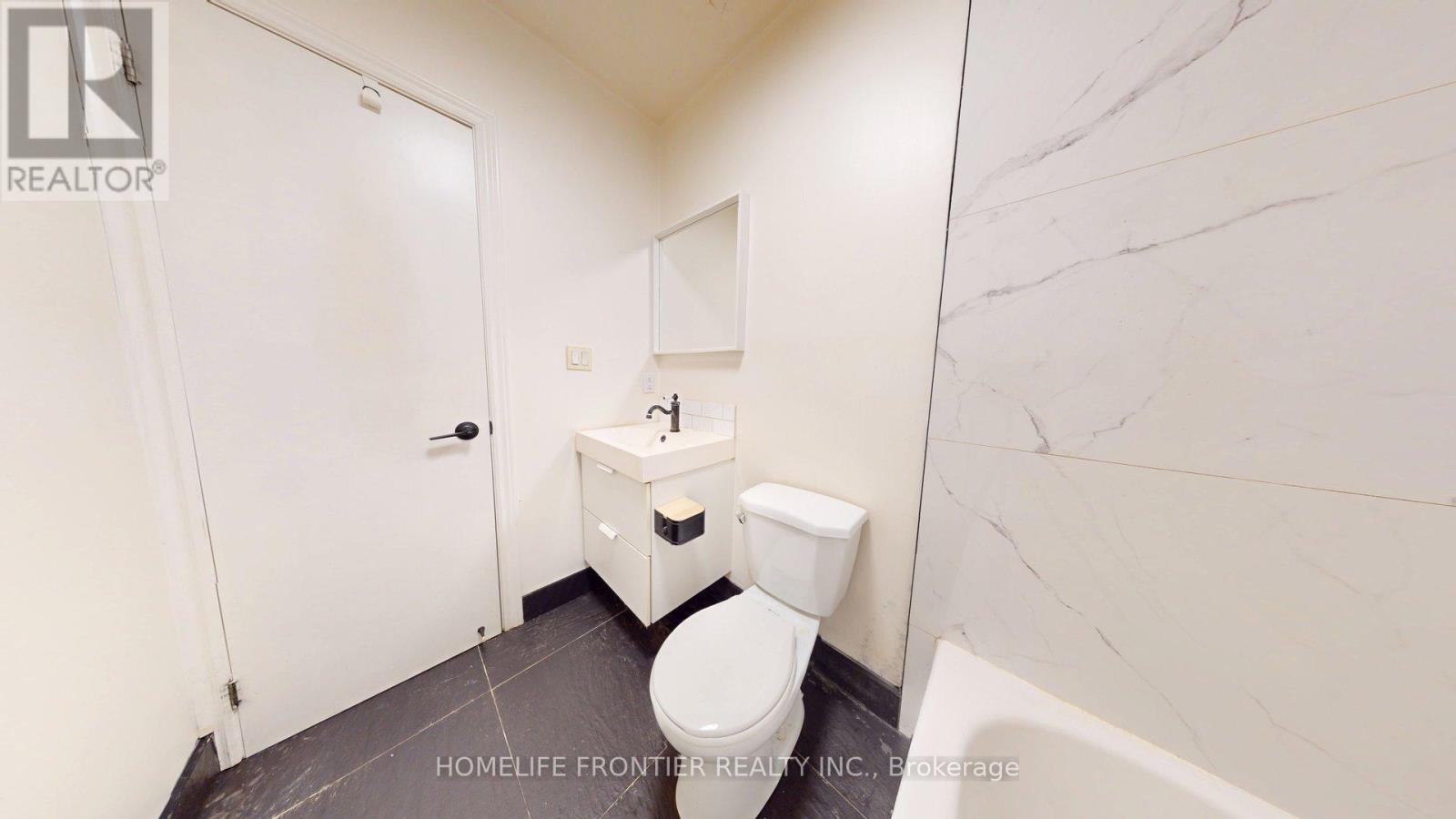 101 - 291 Scarlett Road, Toronto, Ontario  M6N 4L1 - Photo 9 - W13628748