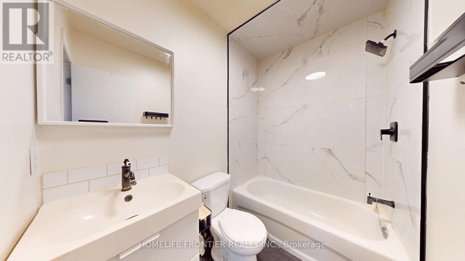 101 - 291 Scarlett Road, Toronto, Ontario  M6N 4L1 - Photo 8 - W13628748