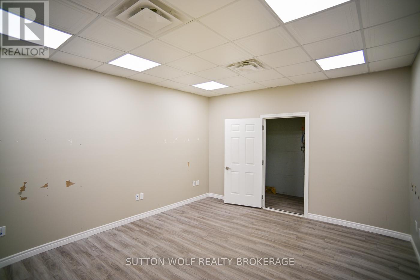 2 - 176 Metcalfe Street E, Strathroy-Caradoc, Ontario  N7G 1M8 - Photo 10 - X13096502