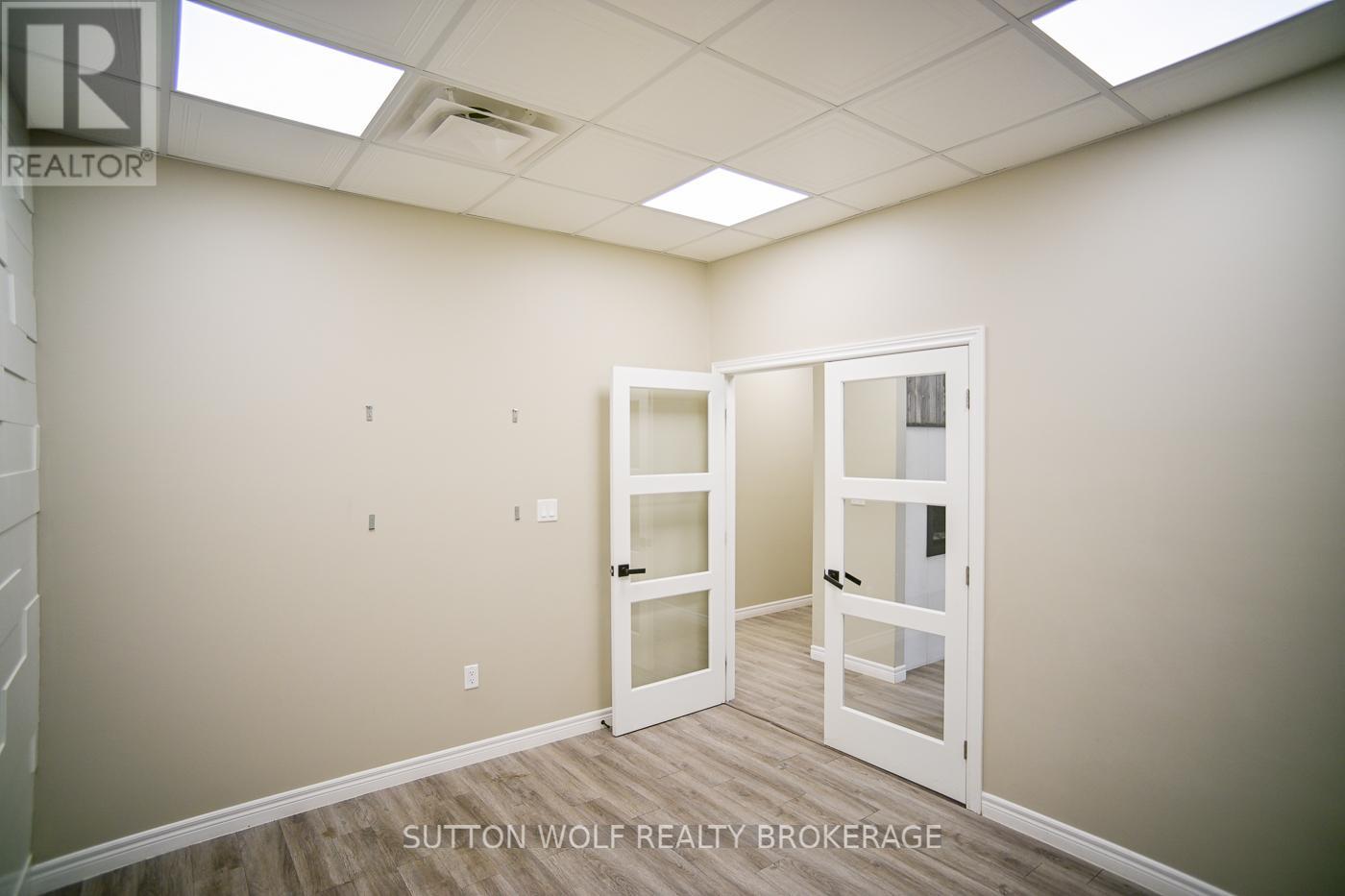 2 - 176 Metcalfe Street E, Strathroy-Caradoc, Ontario  N7G 1M8 - Photo 8 - X13096502