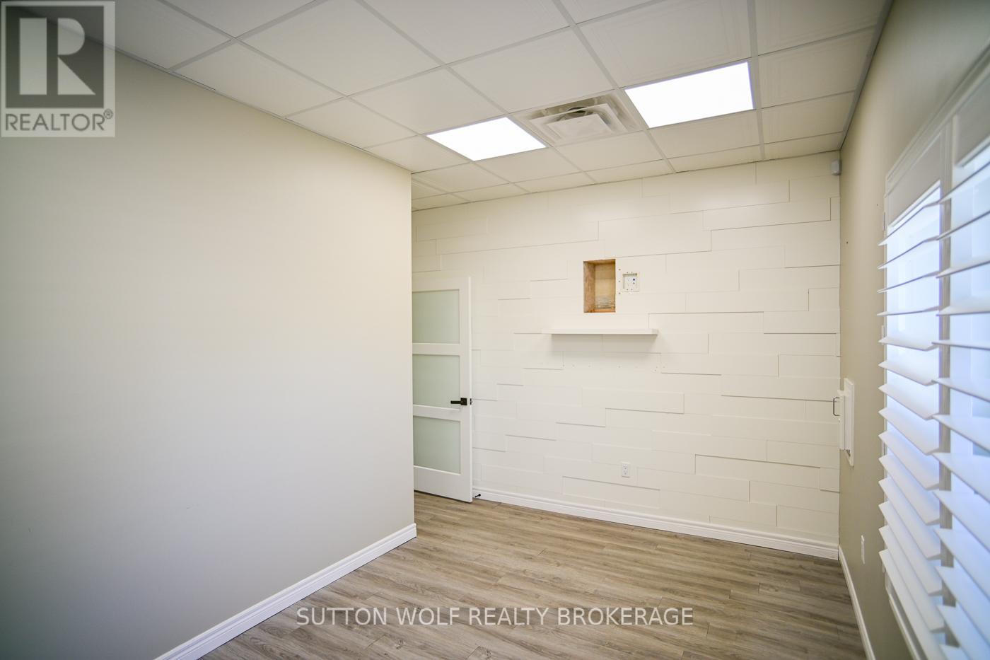 2 - 176 Metcalfe Street E, Strathroy-Caradoc, Ontario  N7G 1M8 - Photo 6 - X13096502