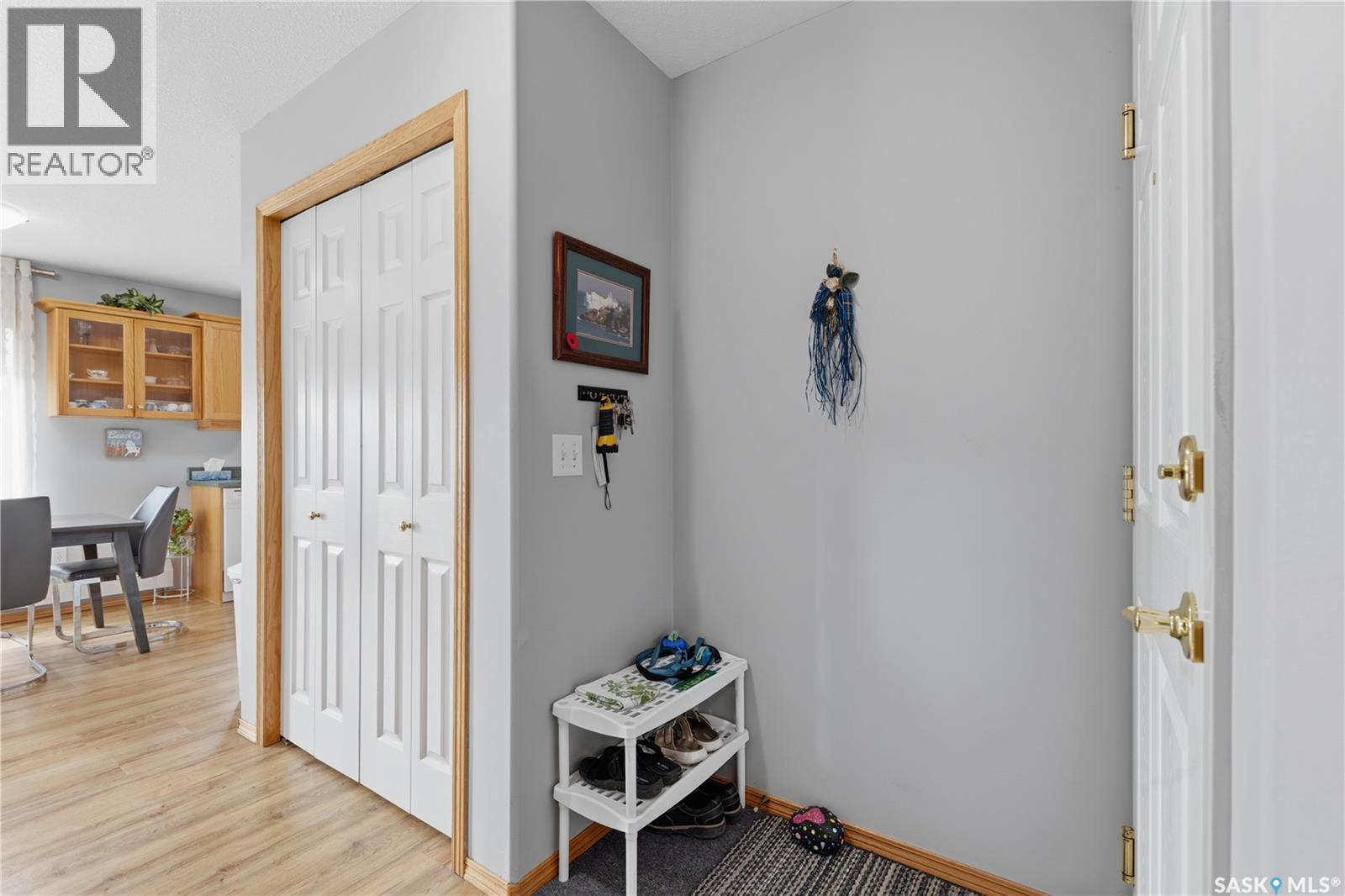 205 100 5th Avenue, Regina Beach, Saskatchewan  S0G 4C0 - Photo 4 - SK044434