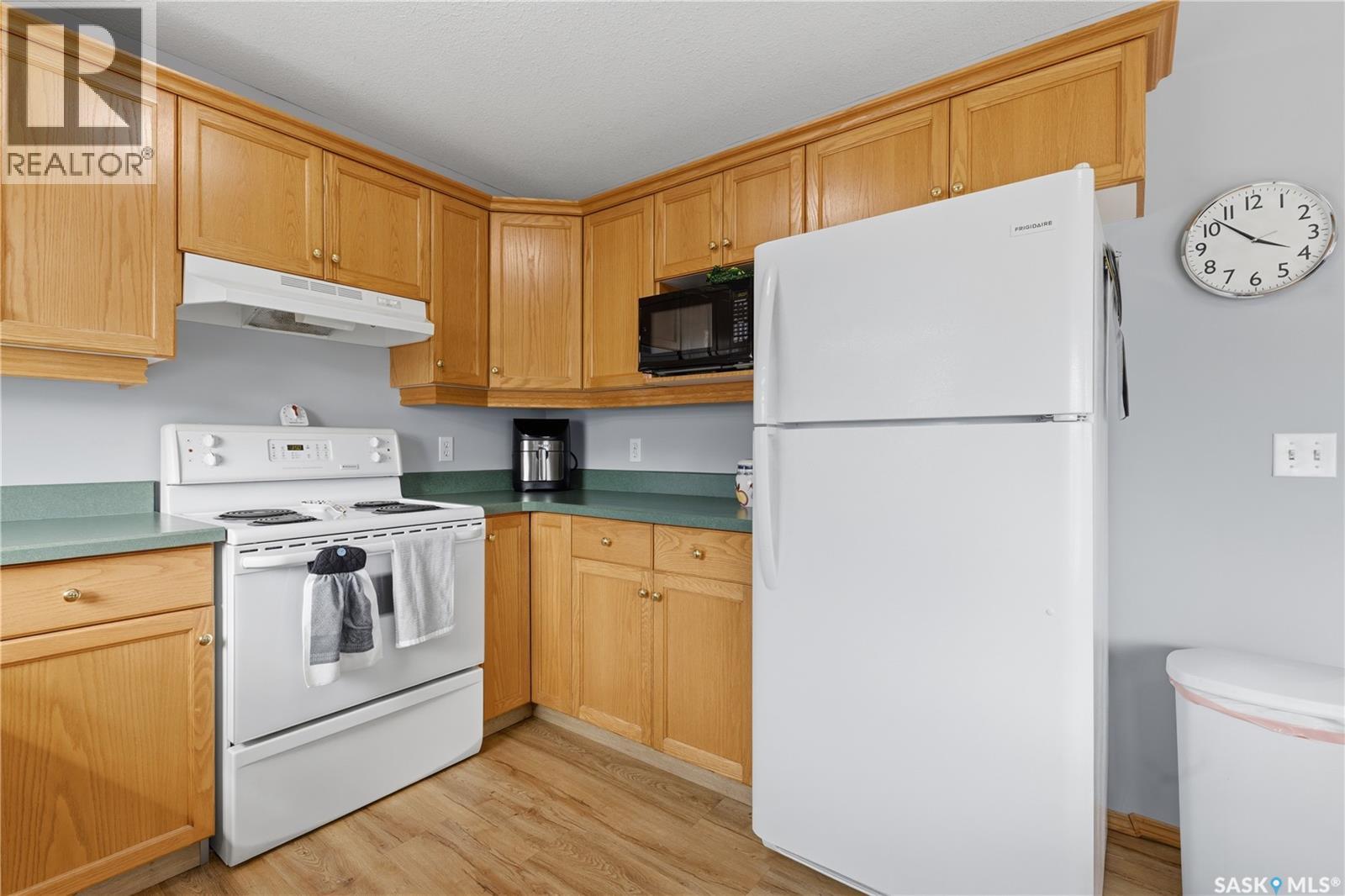 205 100 5th Avenue, Regina Beach, Saskatchewan  S0G 4C0 - Photo 8 - SK044434