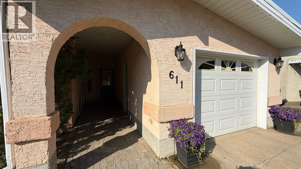 611 6 Avenue W, Hanna, Alberta  T0J 1P0 - Photo 3 - A2333707