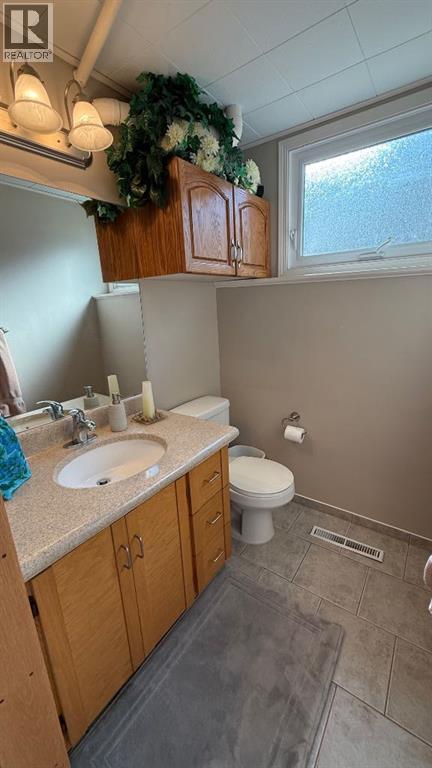 611 6 Avenue W, Hanna, Alberta  T0J 1P0 - Photo 34 - A2333707