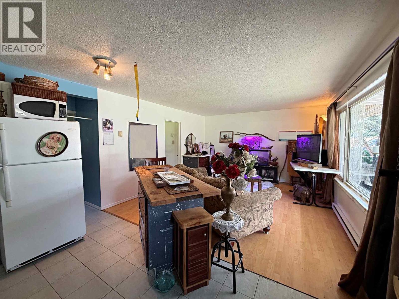 405 Desfosses Road, Clearwater, British Columbia  V0E 1N1 - Photo 9 - 10391805