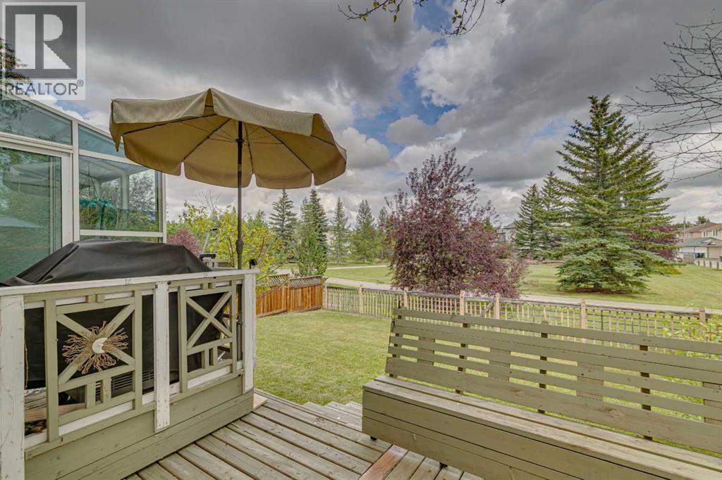 23 Sierra Nevada Close SW, Calgary, Alberta  T3H 3H4 - Photo 11 - A2329656