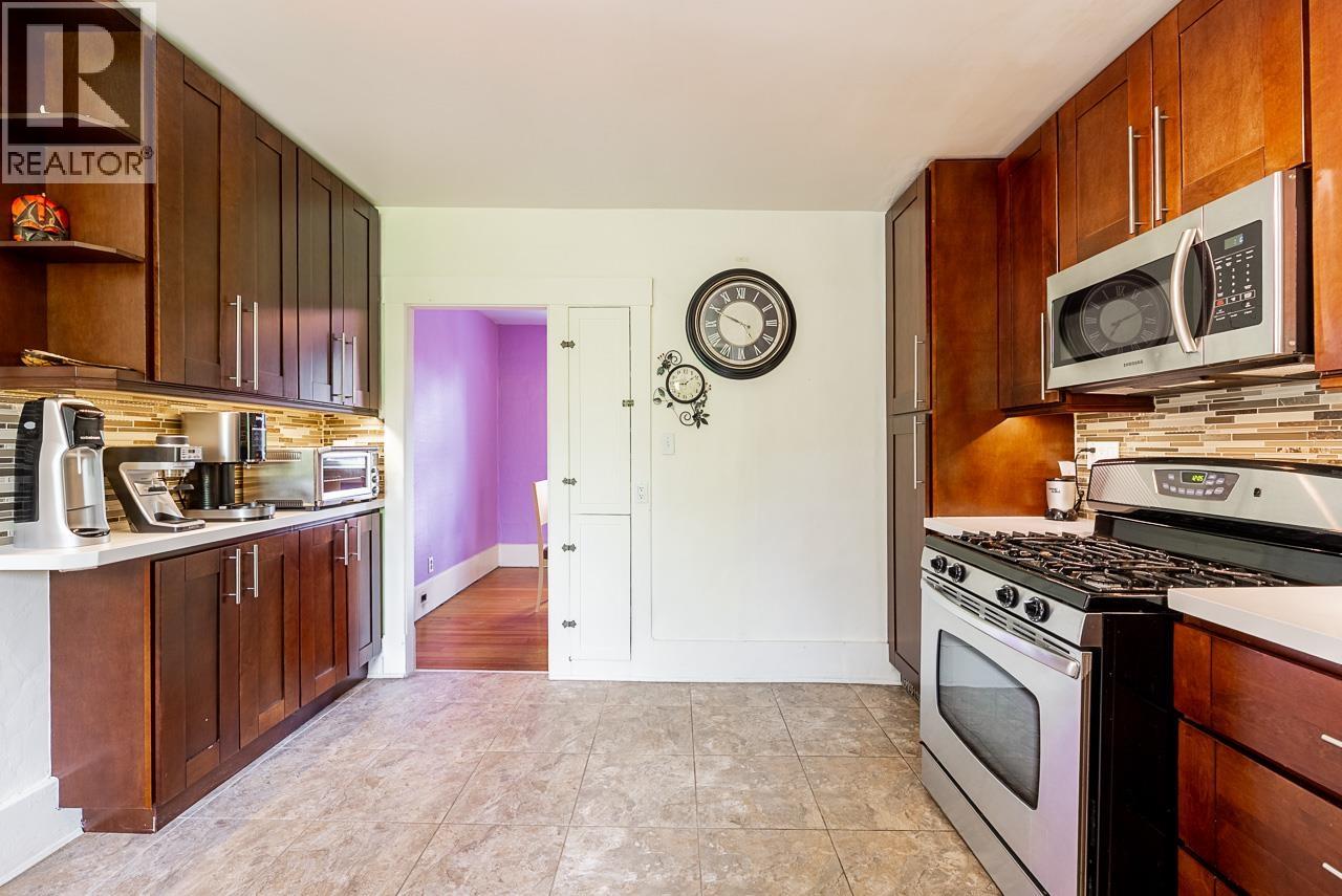 264 W Queens Road, North Vancouver, British Columbia  V7N 2K5 - Photo 14 - R3139118