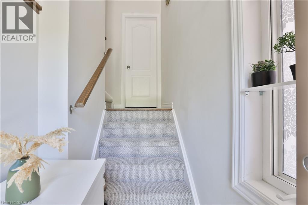 7214 Triumph Lane, Mississauga, Ontario  L5N 0C5 - Photo 6 - 40845555