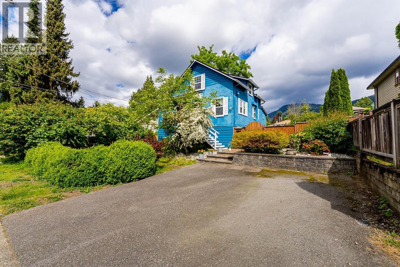 264 W Queens Road, North Vancouver, British Columbia  V7N 2K5 - Photo 4 - R3139118